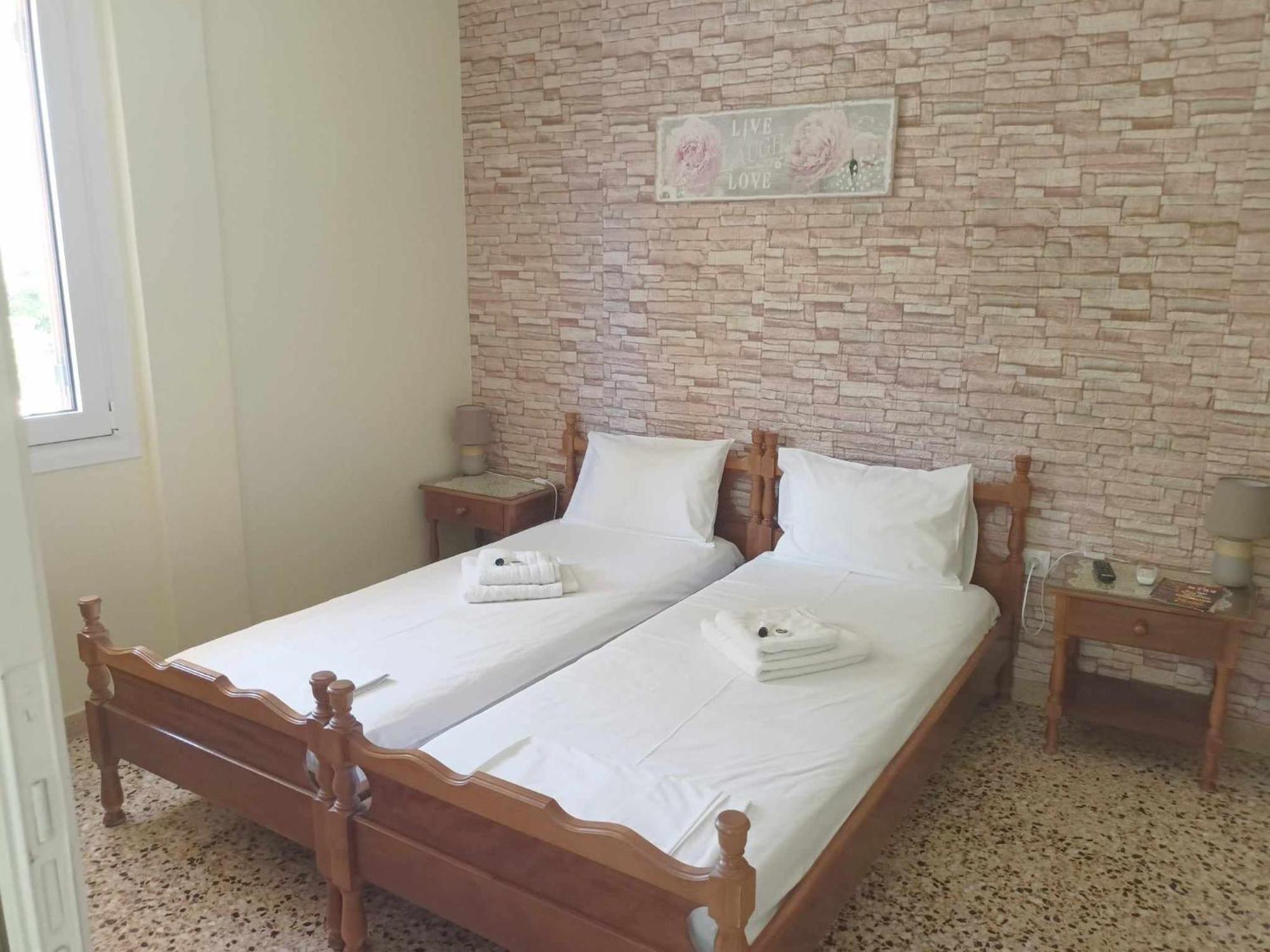 Agia Marina  Finikas Rooms מראה חיצוני תמונה