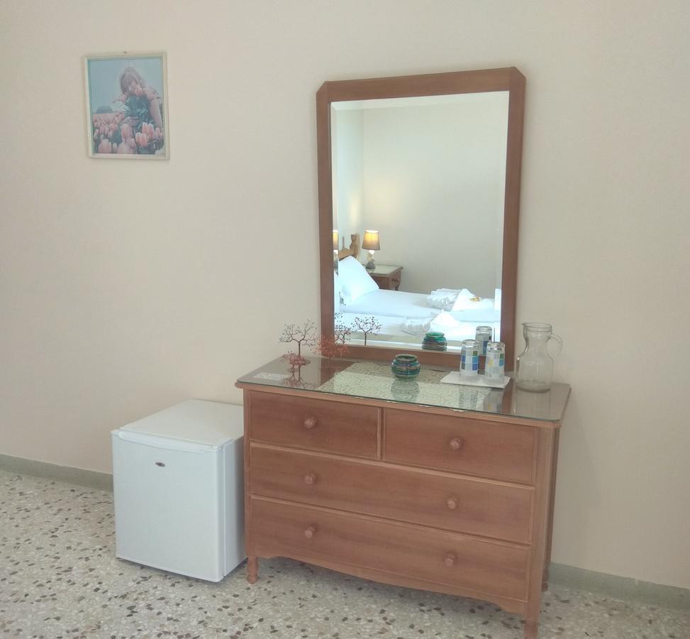 Agia Marina  Finikas Rooms מראה חיצוני תמונה